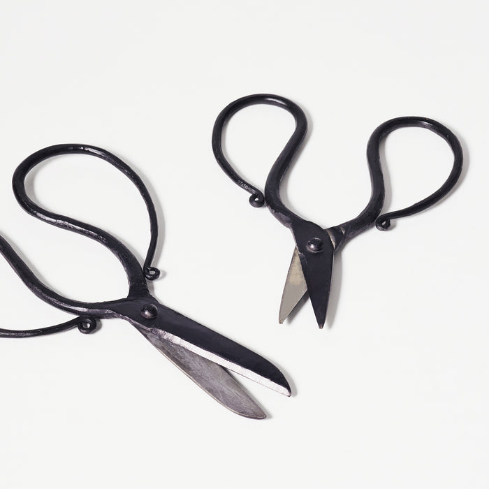 Set of 2 Spiral Scissors