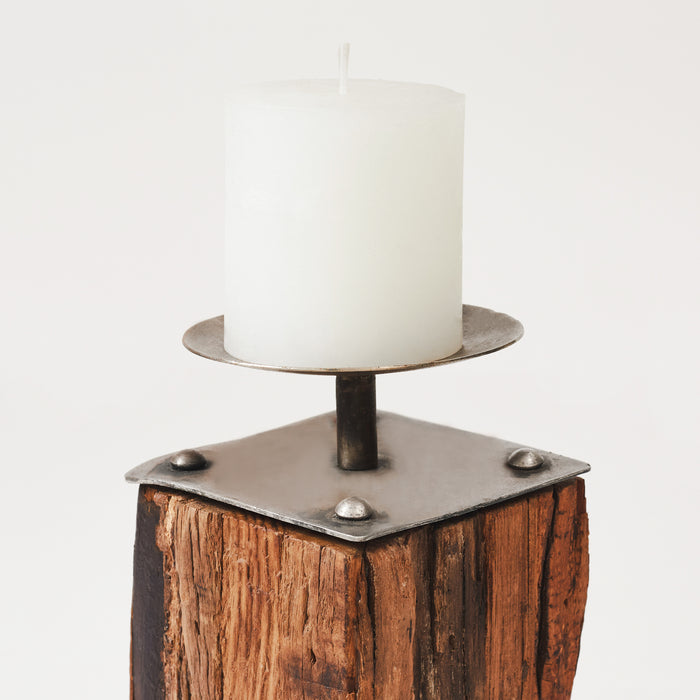 Sm.Cube Pillar Candleholder