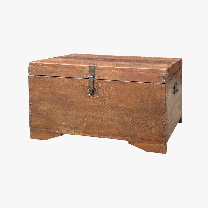 Heritage Blanket Trunk