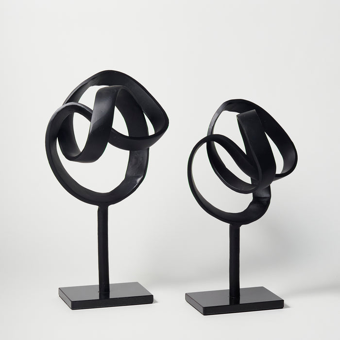 Lg.Knot Sculpture/Plinth-Mt.Black