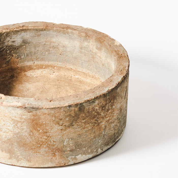 Round Cement Bowl With Leg