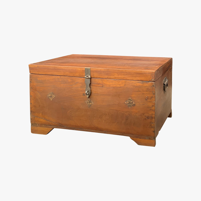 Heritage Blanket Trunk