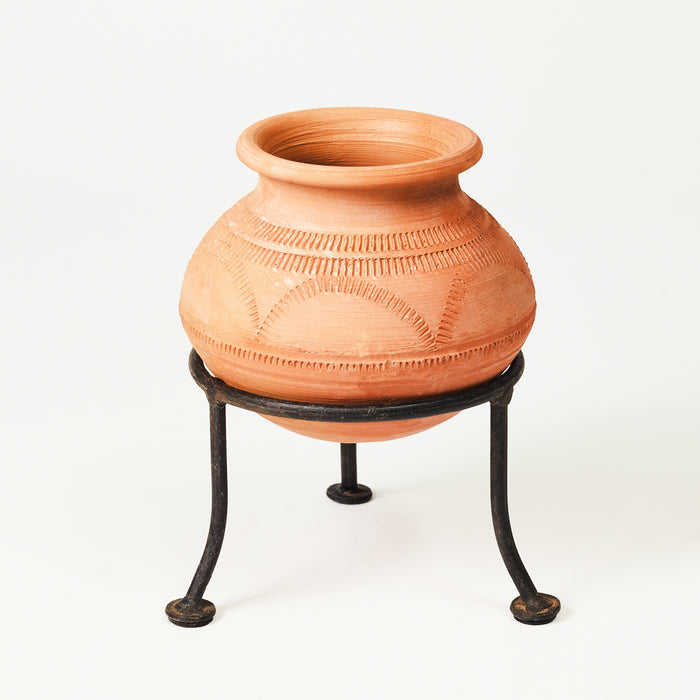 Light Terracotta Pot on Iron Stand