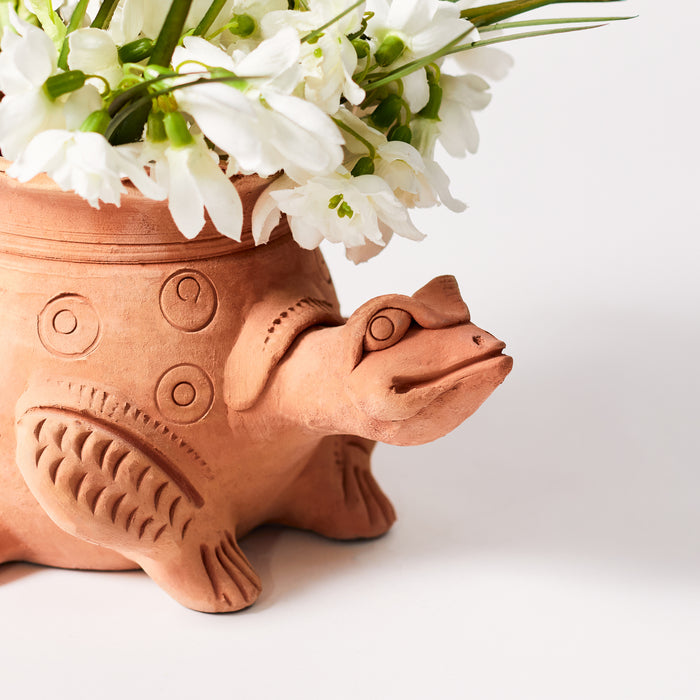 Tall Naïve Tortoise Planter