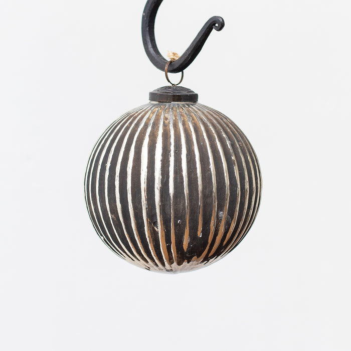 Large Bauble - Shiny Antique Silver